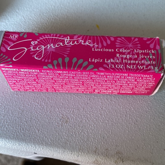 COPY - New Mary Kay Lucious Color Lipstick - Pink Twilight - Picture 4 of 4